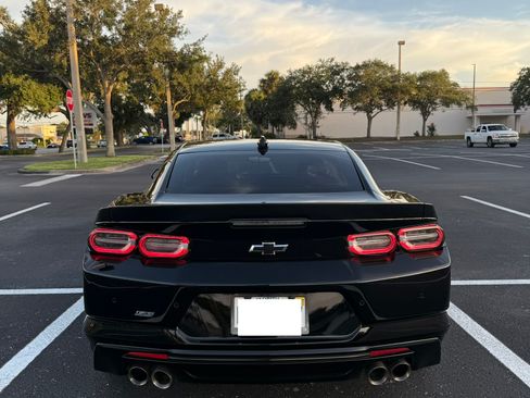 Used 2024 Chevrolet Camaro SS RWD image 10