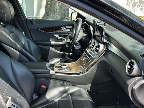 Used 2017 Mercedes-Benz C 300 4MATIC Sedan image 8