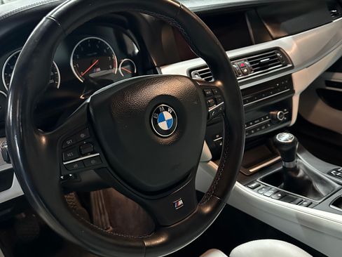 Used 2013 BMW M5 image 1