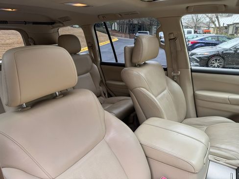 Used 2014 Lexus LX 570 4WD image 24