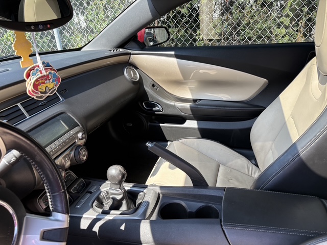 Used 2010 Chevrolet Camaro LT RWD image 6