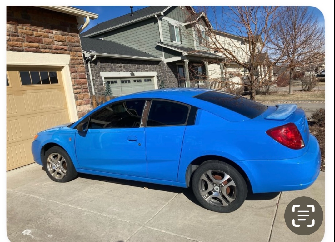 Used 2005 Saturn ION Level 2 FWD image 1