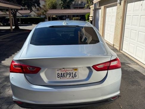 Used 2017 Chevrolet Malibu LT image 13