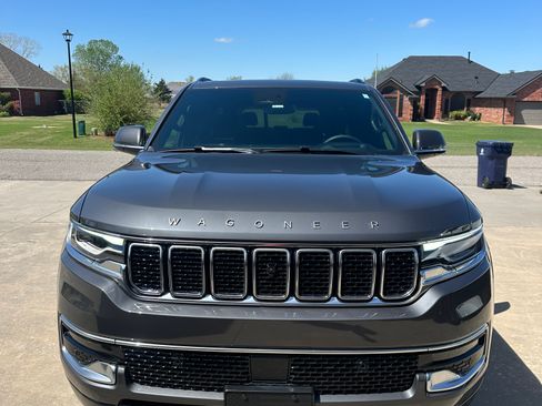 Used 2022 Jeep Wagoneer Series III w/ Premium Group I image 14