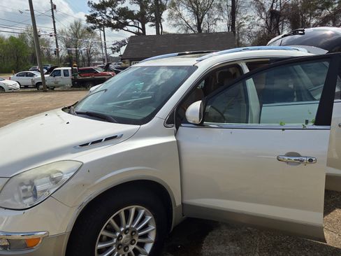 Used 2012 Buick Enclave Leather w/ LPO, Cargo Convenience Pkg image 6