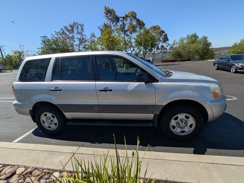 Used 2005 Honda Pilot LX image 9