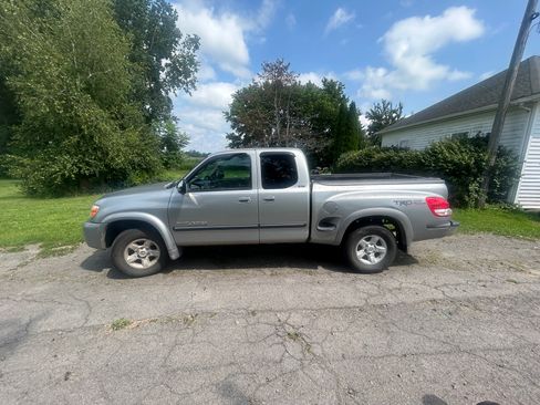Used 2006 Toyota Tundra SR5 w/ TRD Off-Road Pkg AWD/4WD image 1