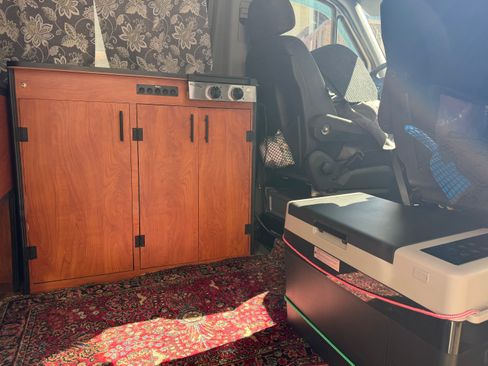 Used 2012 Mercedes-Benz Sprinter 2500 image 26