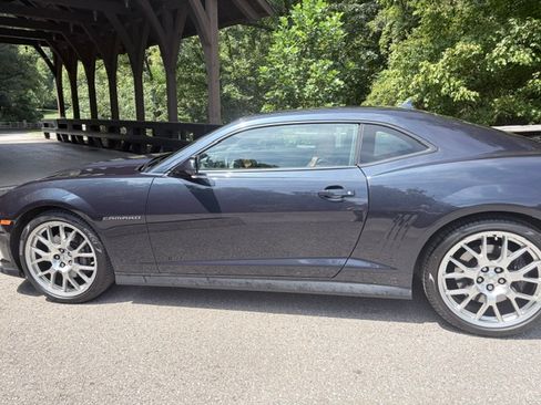Used 2013 Chevrolet Camaro SS w/ Dusk Special Edition RWD image 11