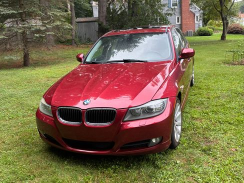 Used 2011 BMW 328i xDrive Sedan AWD/4WD image 2