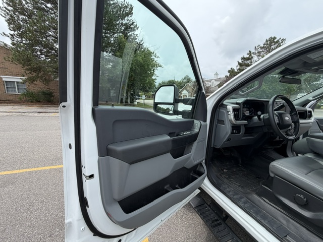 Used 2024 Ford F250 XL w/ XL Driver Assist Package AWD/4WD image 14