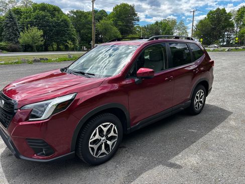 Used 2022 Subaru Forester Premium AWD/4WD image 14