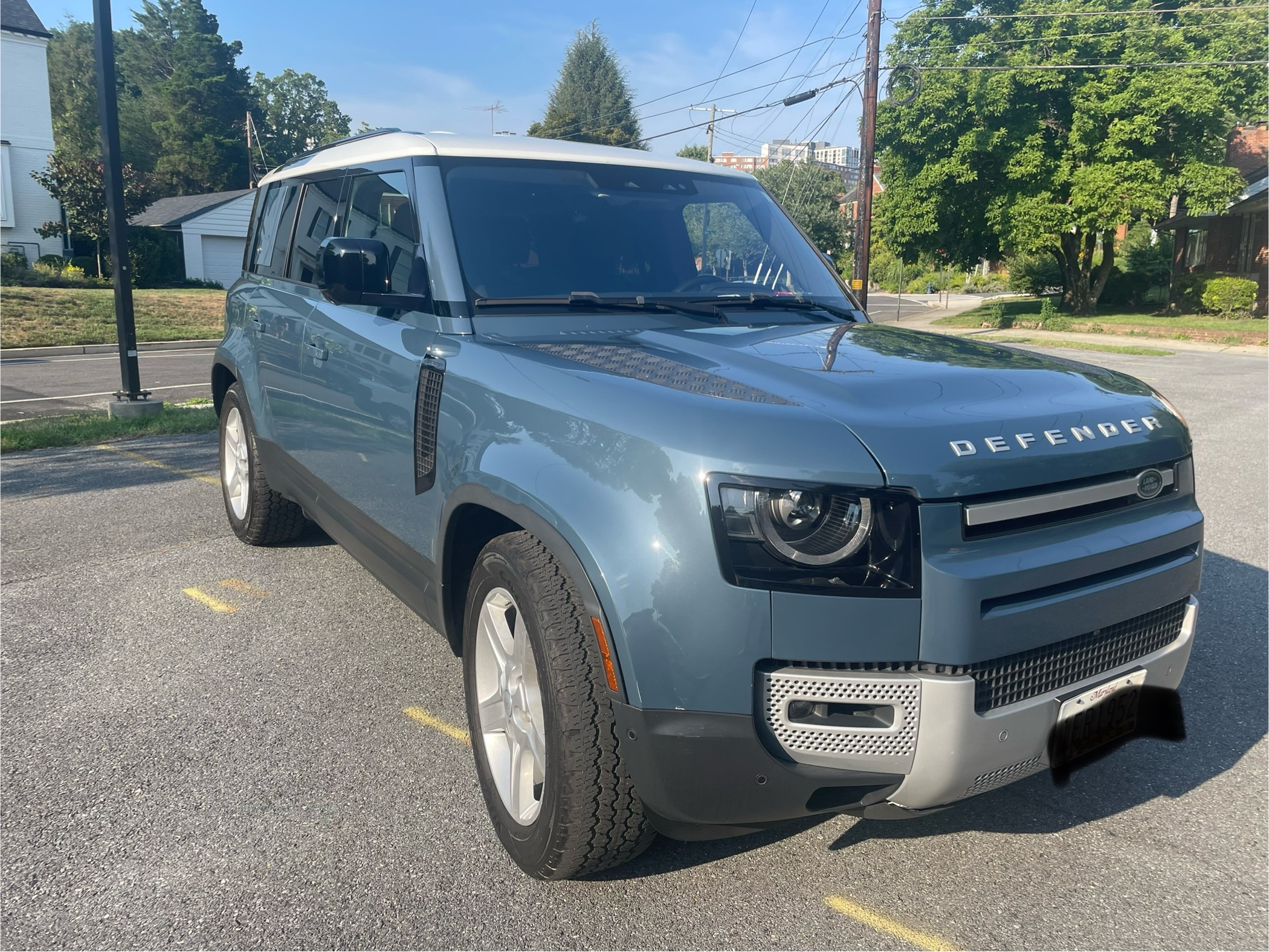 Used 2020 Land Rover Defender 110 SE AWD/4WD image 1