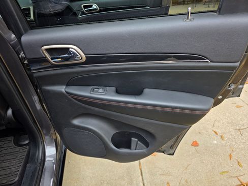 Used 2016 Jeep Grand Cherokee Limited 75th Anniversary image 11