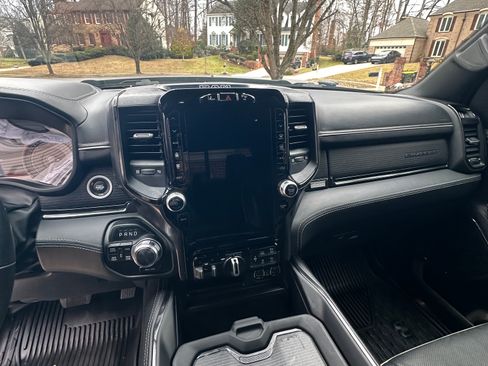 Used 2022 RAM 1500 Limited image 15
