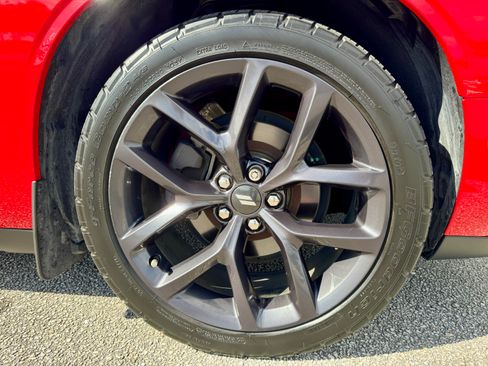 Used 2020 Dodge Challenger SXT w/ Blacktop Package image 15