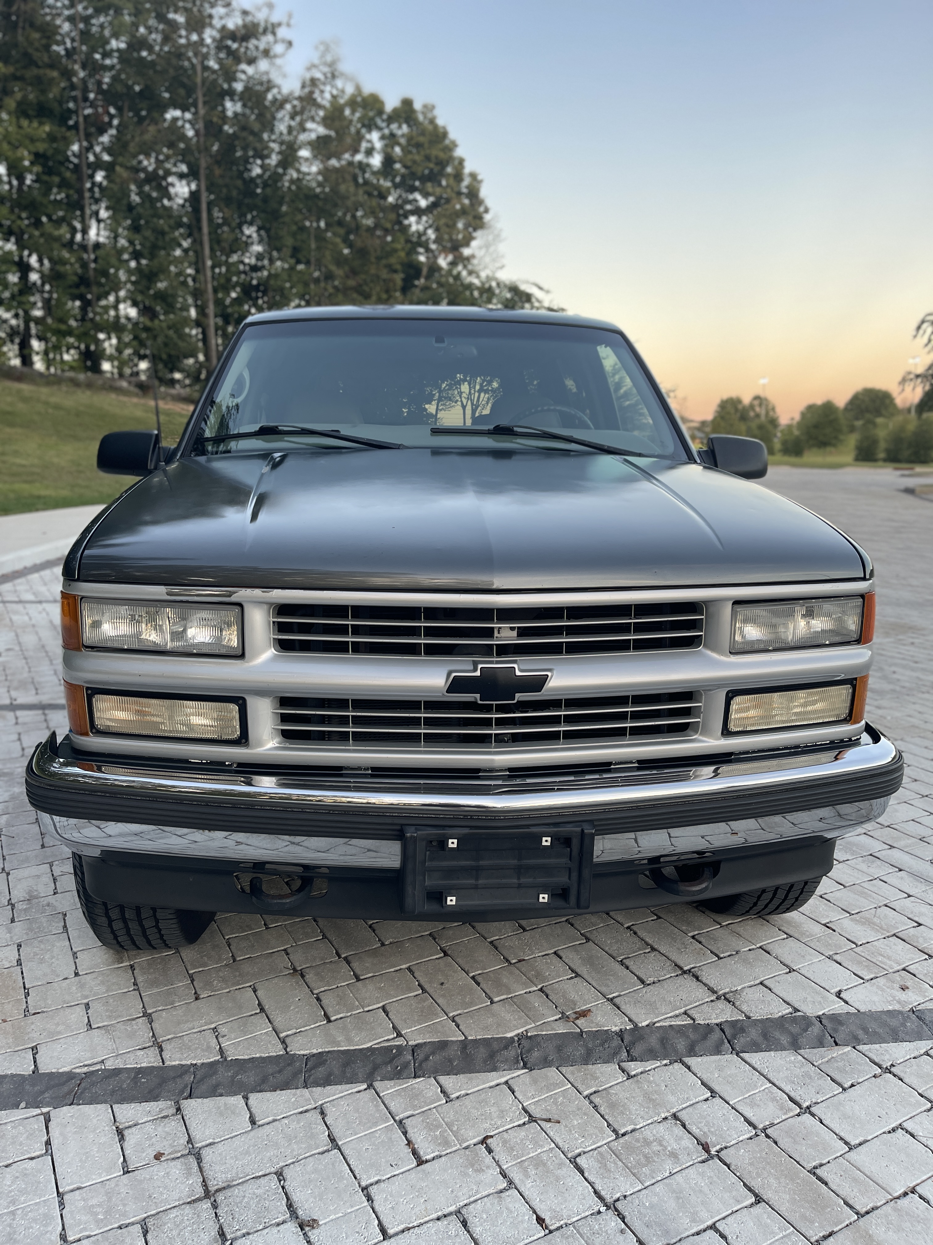 Used 1999 Chevrolet Tahoe Z71 w/ Comfort & Security Pkg AWD/4WD image 2