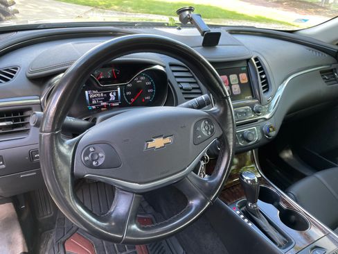 Used 2015 Chevrolet Impala LT FWD image 8