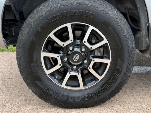 Used 2014 Toyota Sequoia Platinum AWD/4WD image 30