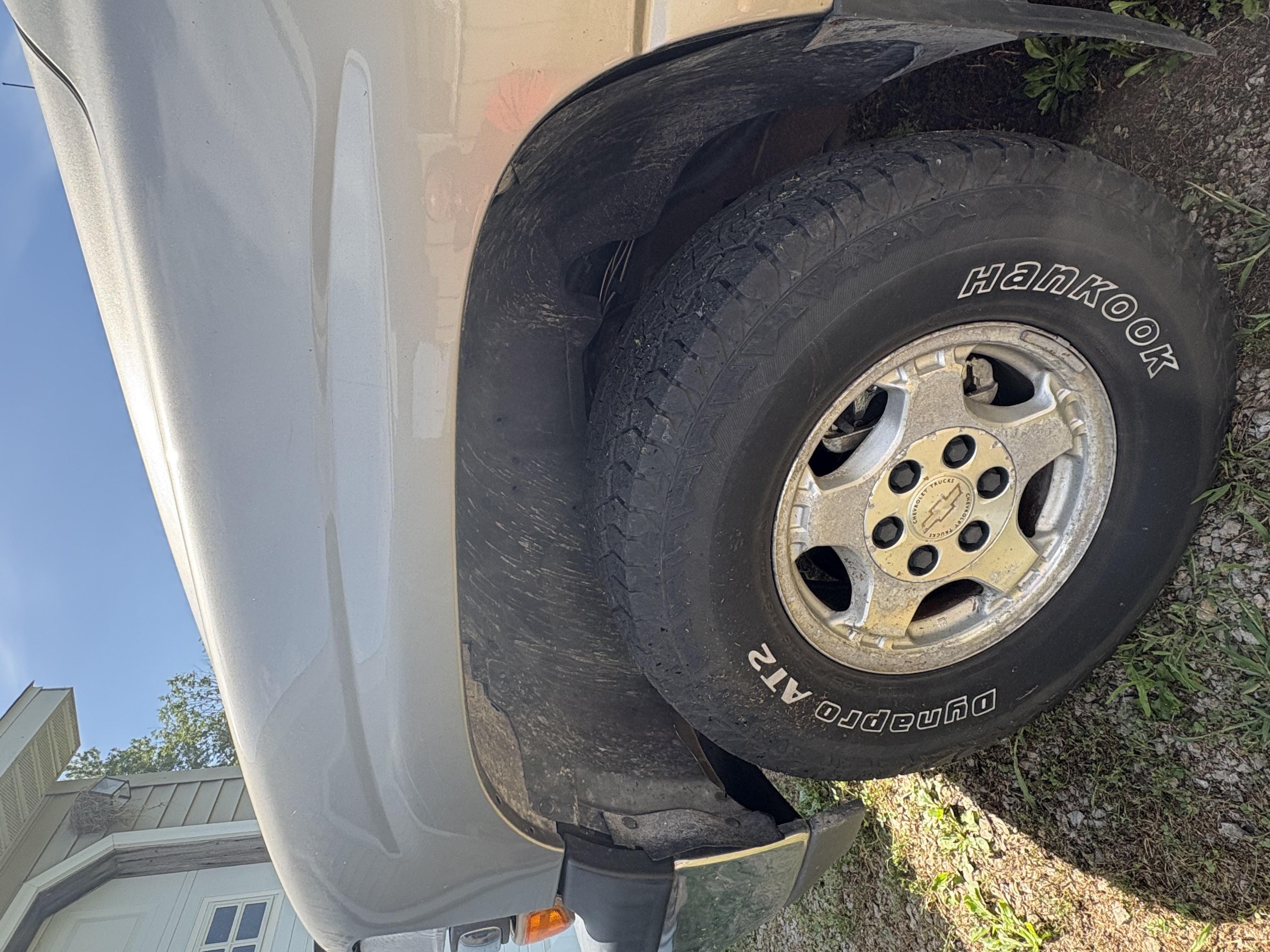 Used 2001 Chevrolet Silverado 1500 LS w/ Off-Road Chassis Pkg AWD/4WD image 4