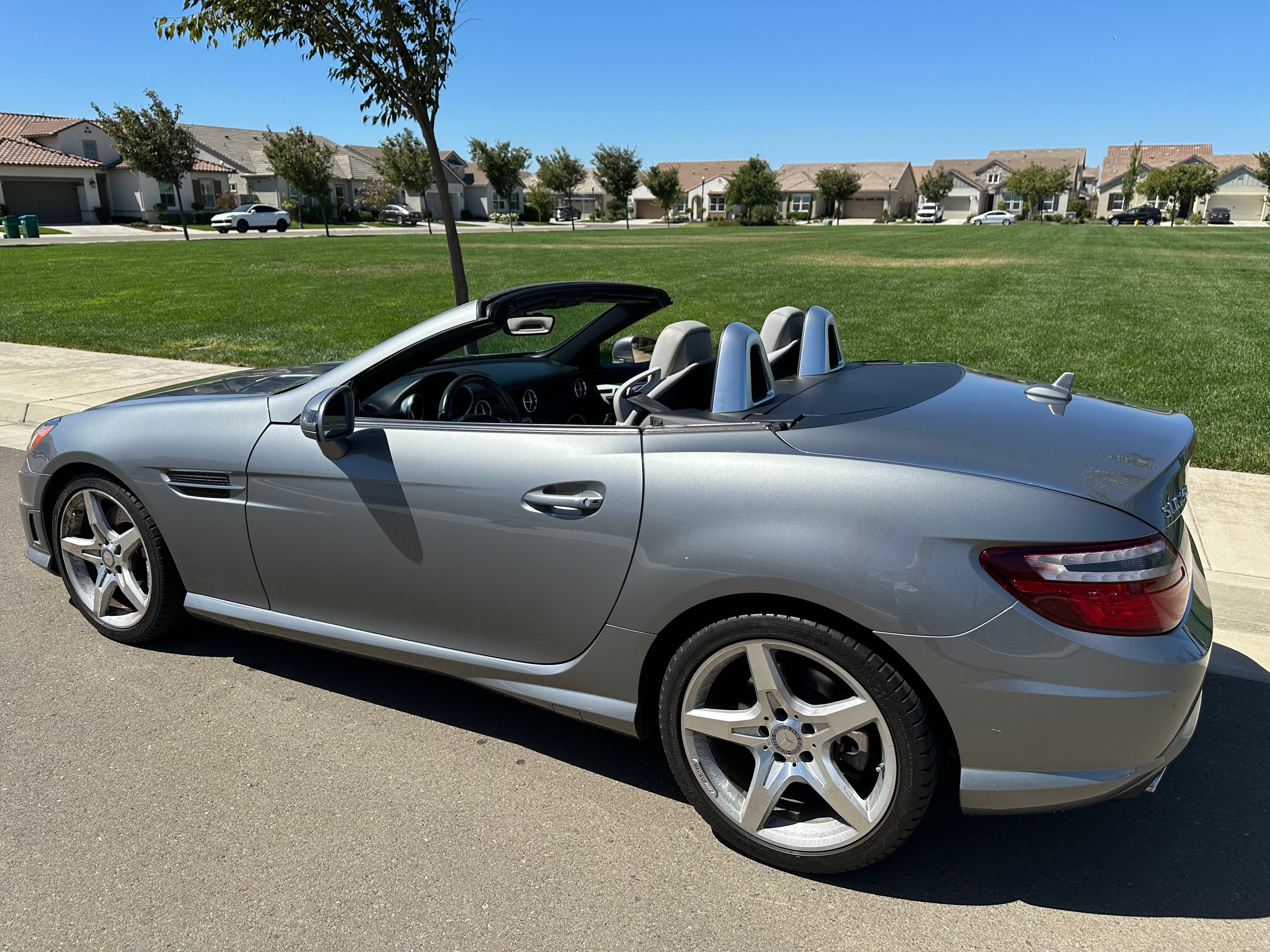 Used 2013 Mercedes-Benz SLK 250 image 6