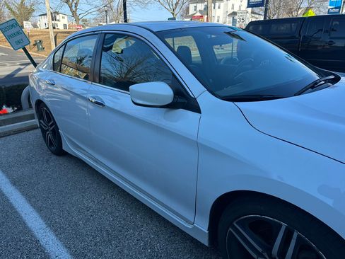 Used 2017 Honda Accord Sport Special Edition image 5