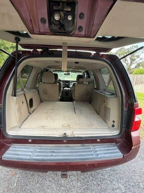 Used 2012 Ford Expedition Limited RWD image 12