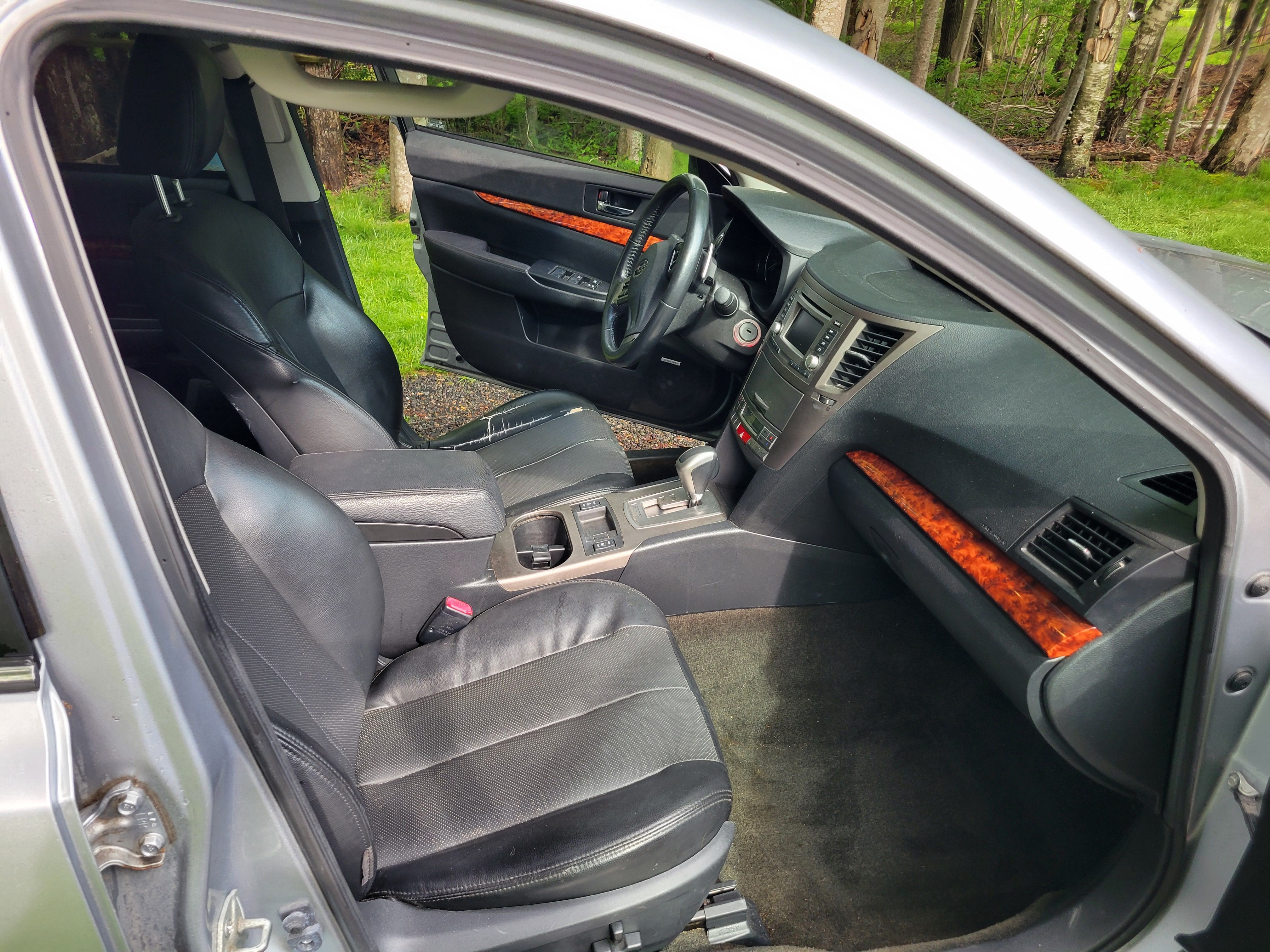 Used 2012 Subaru Outback 2.5i Limited w/ Moonroof Pkg AWD/4WD image 11