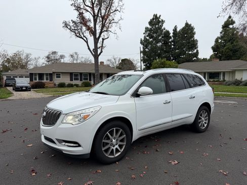 Used 2016 Buick Enclave Leather image 8