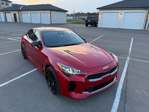 Used 2023 Kia Stinger GT2 image 1