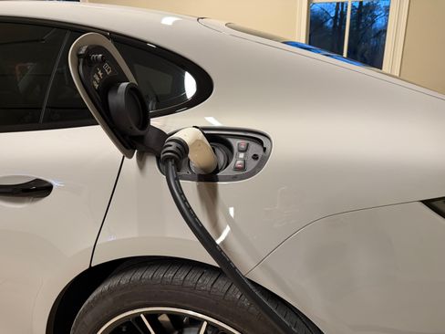 Used 2023 Porsche Panamera 4S image 29