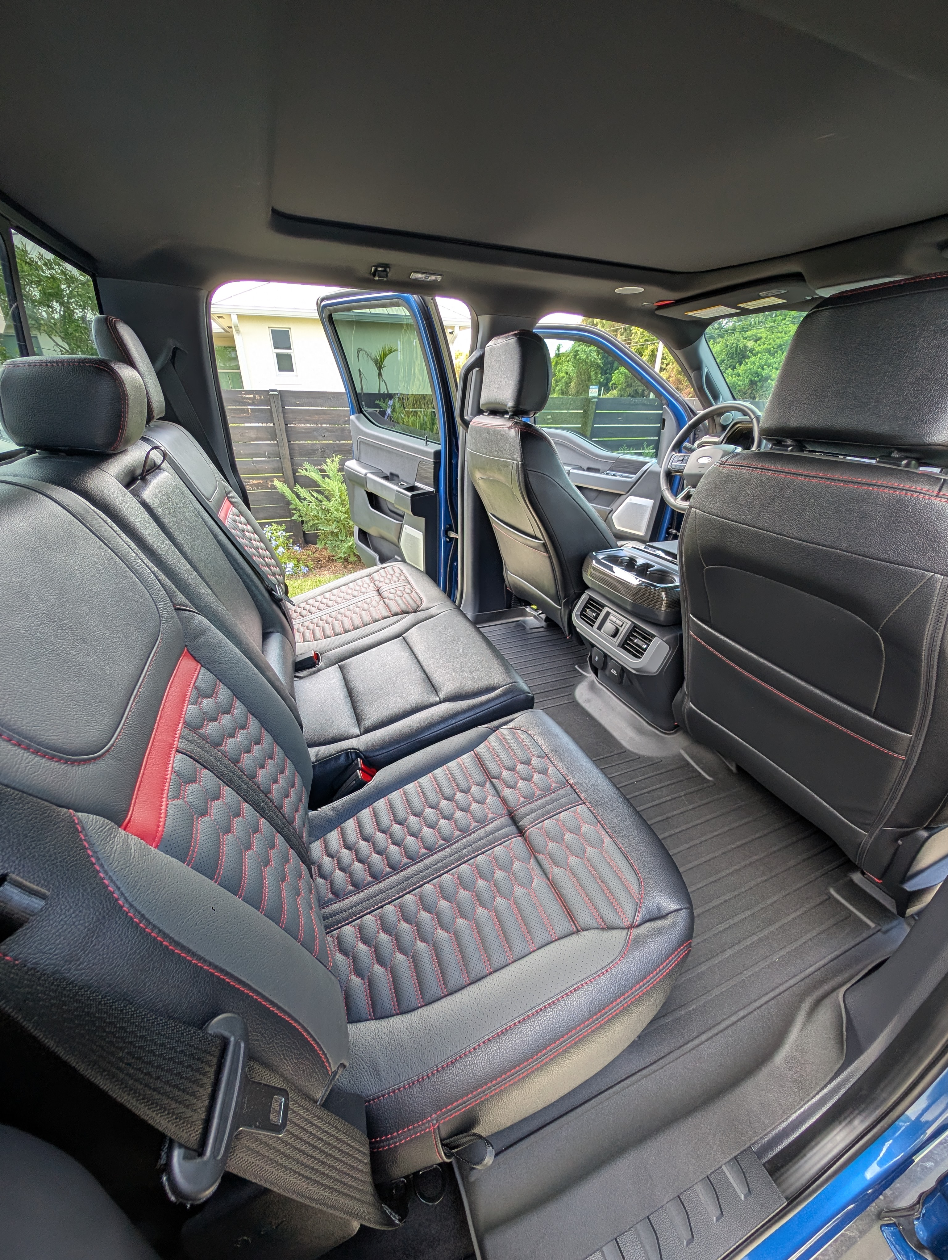 Used 2024 Ford F150 Lariat w/ Equipment Group 502A High AWD/4WD image 25