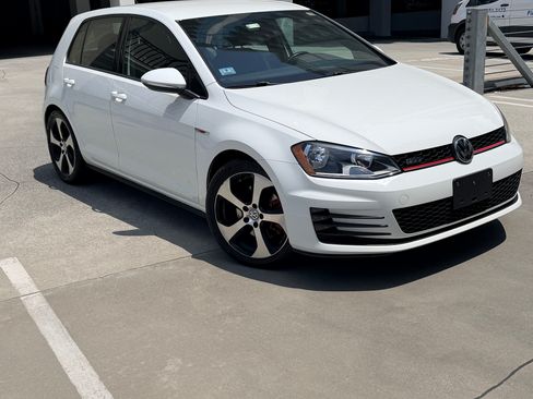 Used 2017 Volkswagen GTI S FWD image 1