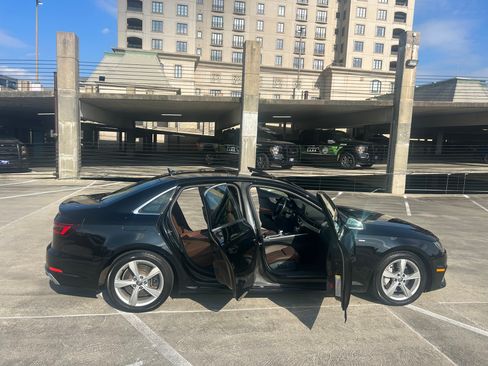 Used 2019 Audi A4 2.0T Premium w/ Convenience Package image 8