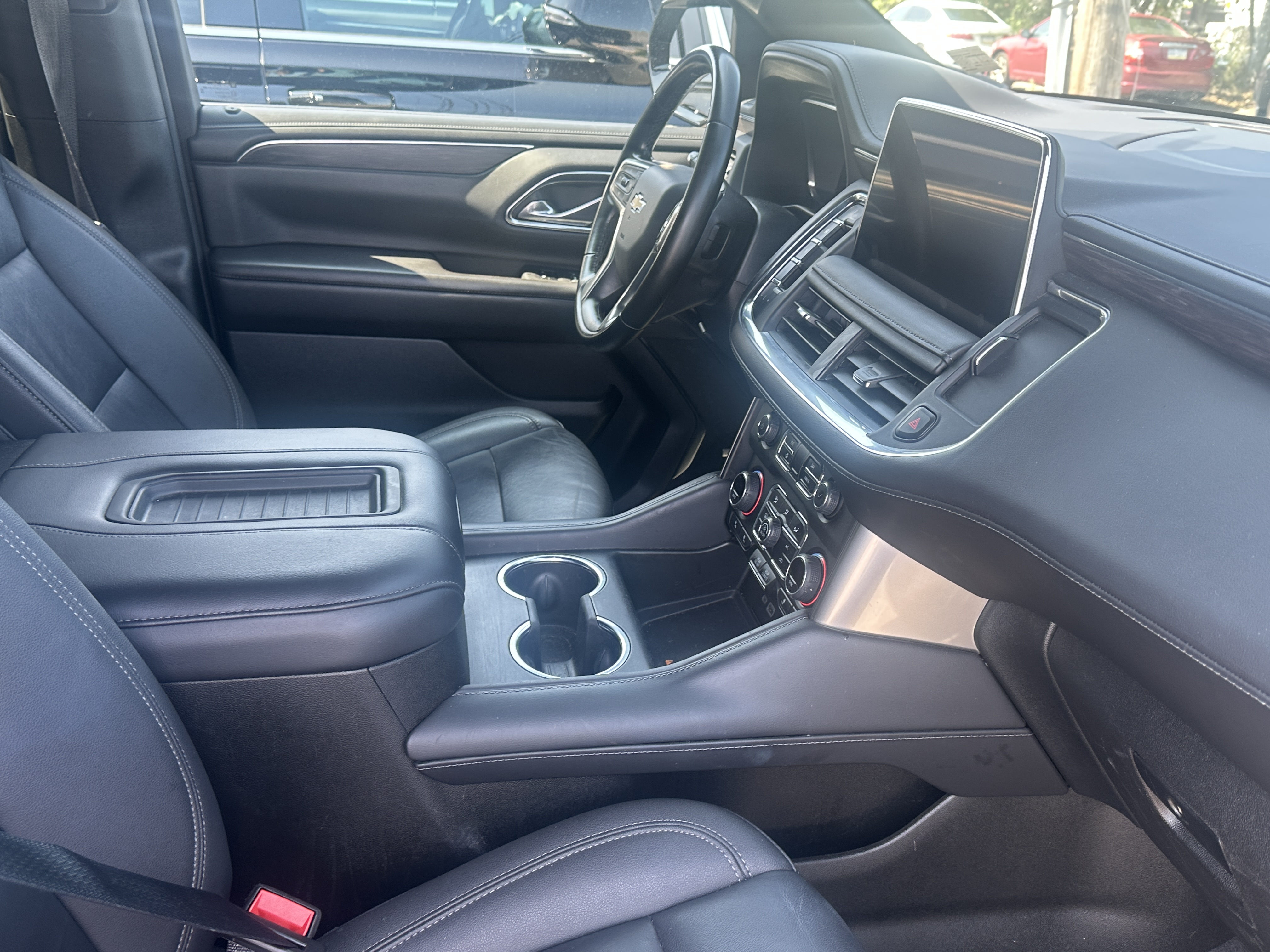 Used 2024 Chevrolet Suburban LT AWD/4WD image 8