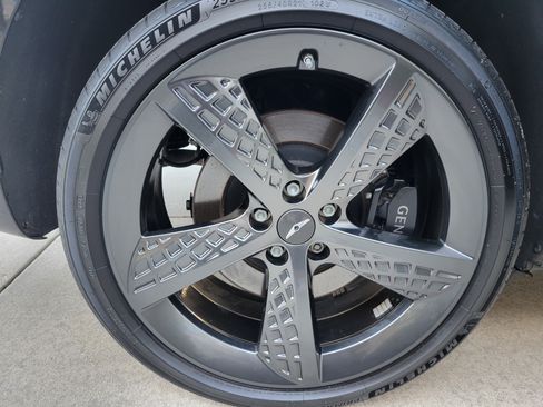 Used 2024 Genesis GV70 2.5T w/ Sport Prestige Package image 28