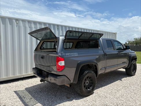 Used 2018 Toyota Tundra SR5 w/ TRD Off Road Package AWD/4WD image 11