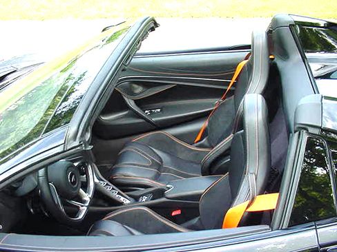 Used 2024 McLaren 750S Spider RWD image 16