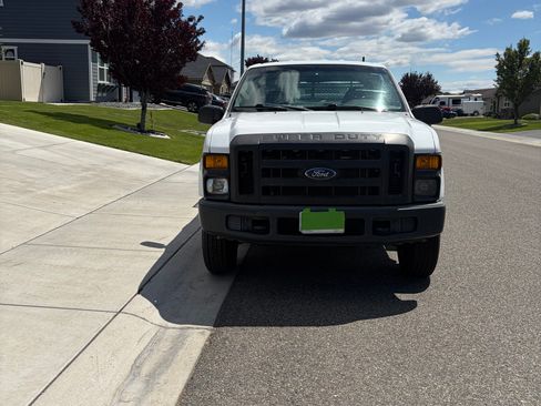 Used 2009 Ford F250 XLT AWD/4WD image 4