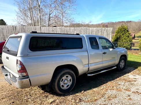 Used 2009 Toyota Tacoma 2WD Access Cab image 2