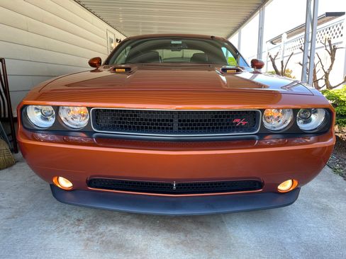 Used 2011 Dodge Challenger R/T image 11
