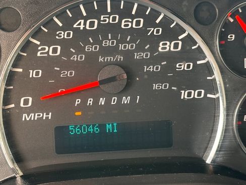 Used 2016 Chevrolet Express 3500 image 9