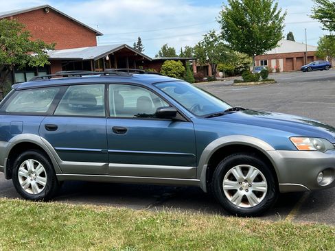 Used 2005 Subaru Outback 2.5i image 2