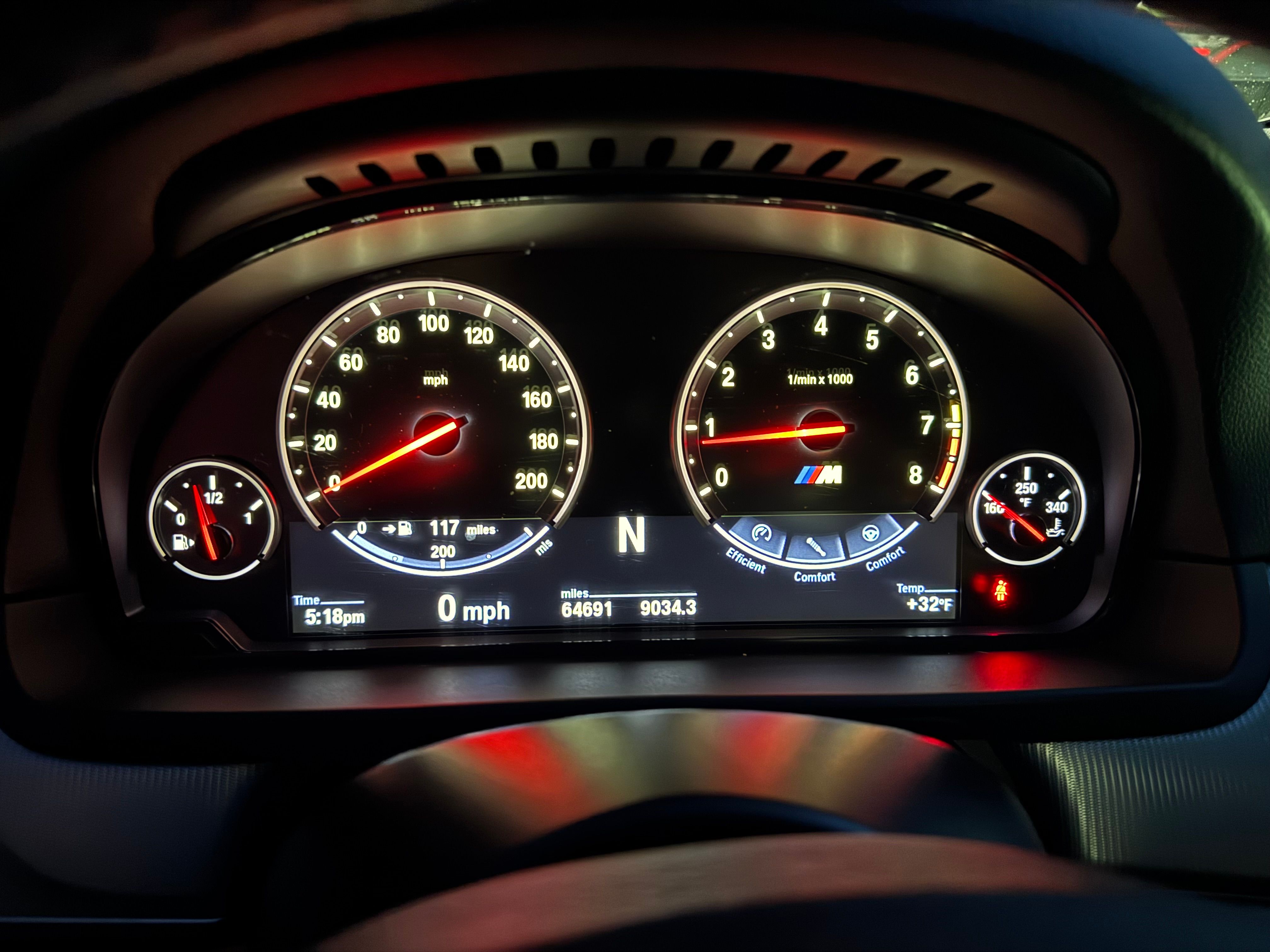 Used 2013 BMW M5 w/ Executive Pkg RWD image 21
