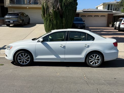 Used 2014 Volkswagen Jetta SE FWD image 5