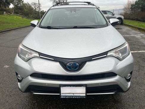 Used 2016 Toyota RAV4 XLE image 4