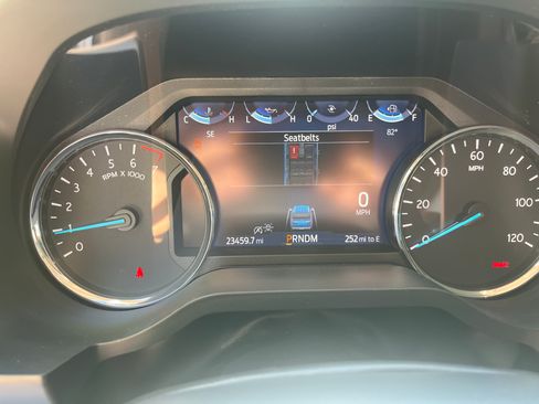 Used 2024 Ford Expedition XLT AWD/4WD image 12