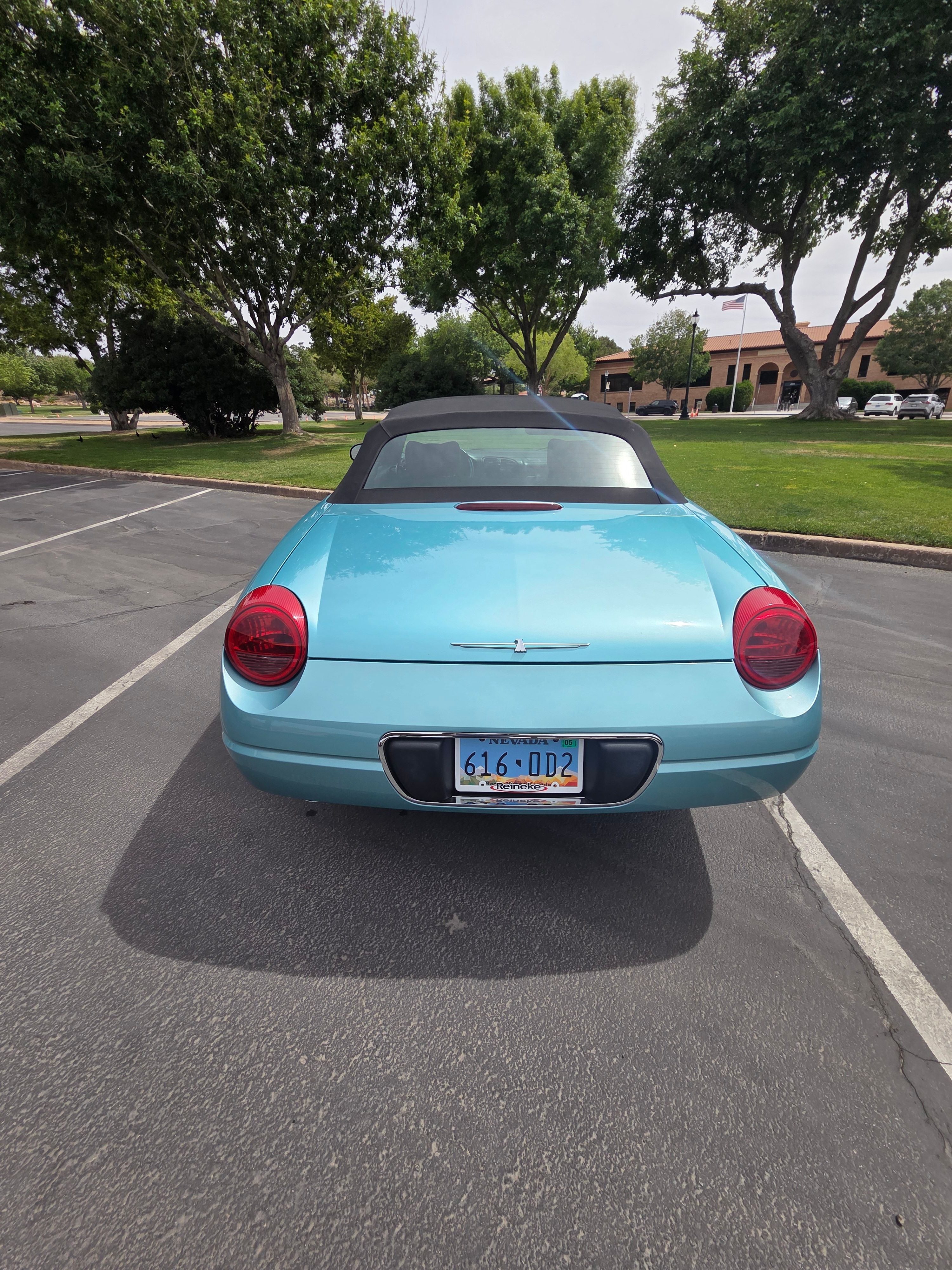 Used 2002 Ford Thunderbird RWD image 11