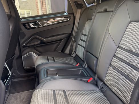 Used 2023 Porsche Cayenne GTS image 6