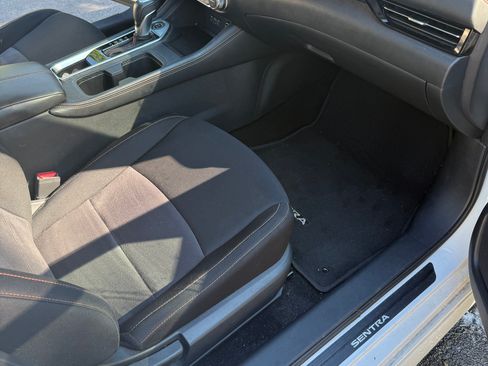 Used 2022 Nissan Sentra SR w/ Lighting Package FWD image 22